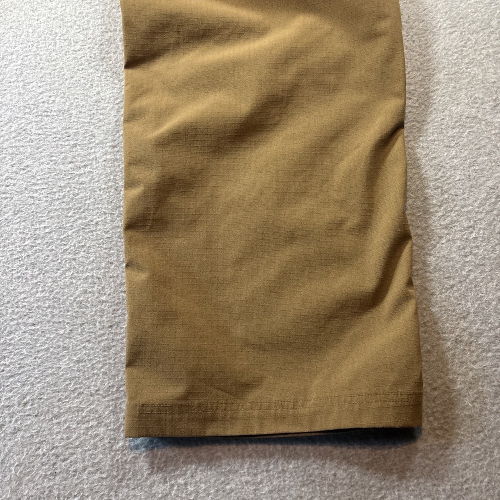 Under Armor Men's Khaki Tactical Cargo Pants 42x32 Hiking Work Excellent - Picture 10 of 15